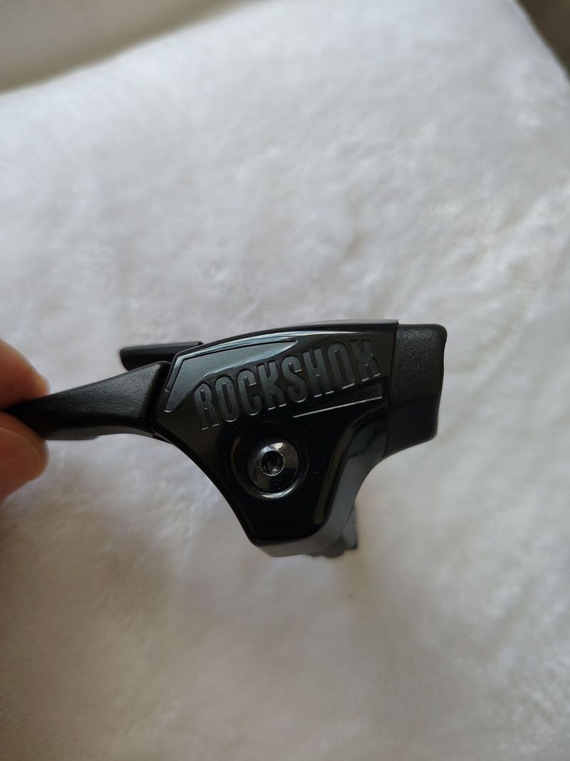 Rock Shox One Lock - páčka lock out