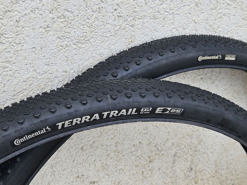 Gravel pláště Continental Terra Trail 700x45 ShieldWall SL TR