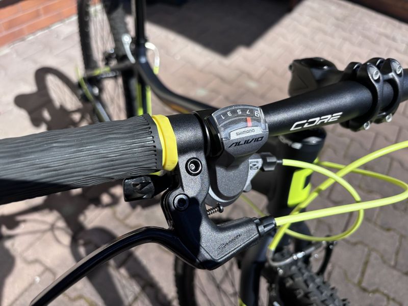 Lehké dětské kolo CORE Razor VX2 26"
