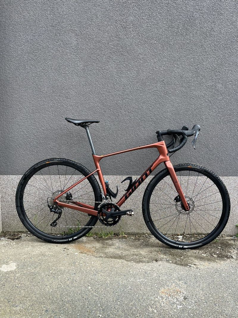 Giant Revolt Advanced 3 M/L + příslušenství