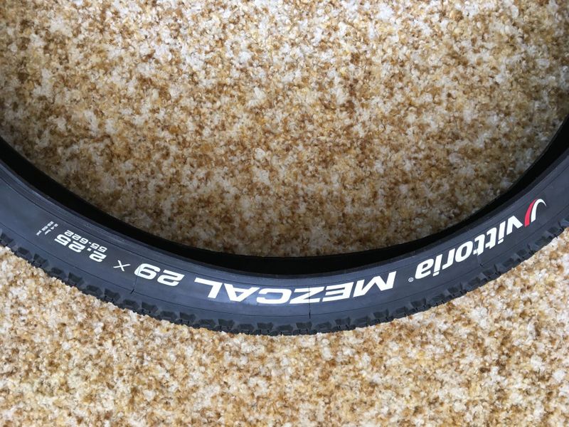 Vittoria Mezcal III 29x2.25 TLR Maxxis Ikon EXO TR 29x2,2