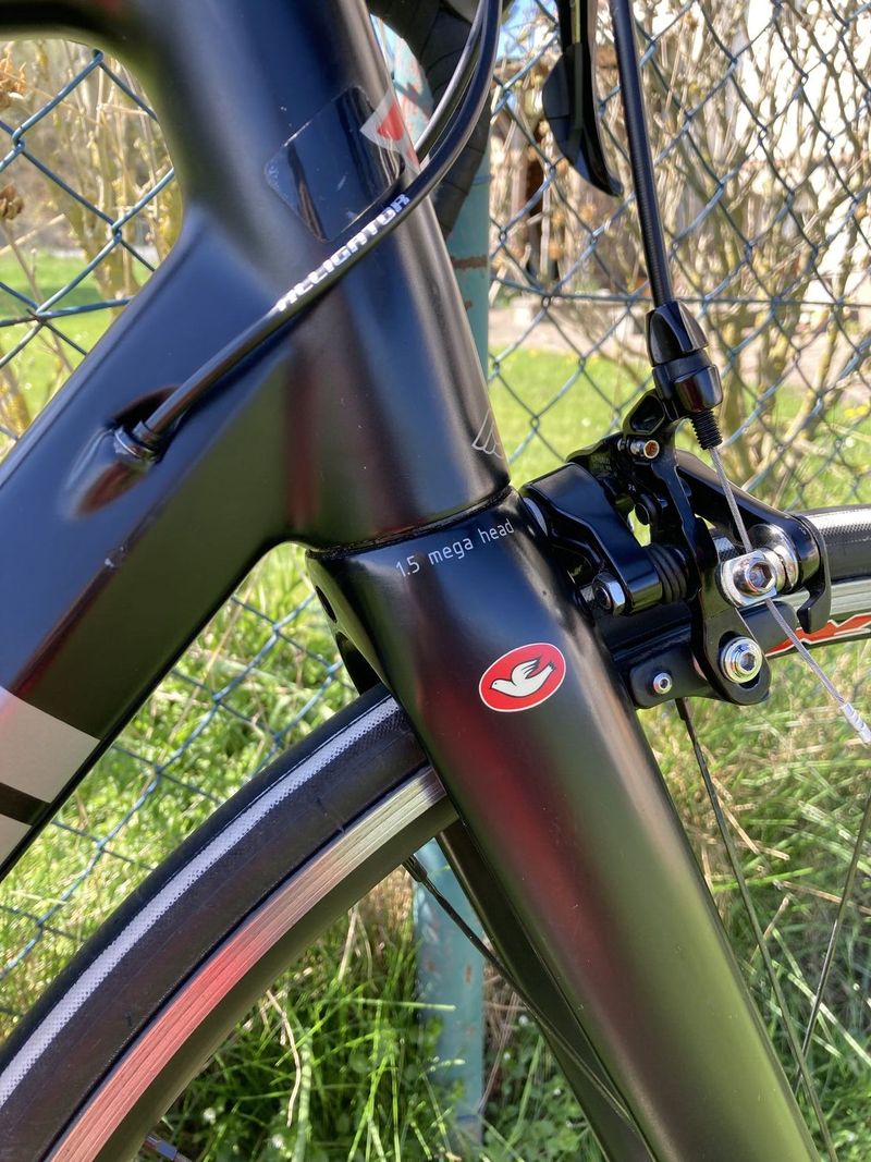 Silniční kolo Cinelli STRATO Wired 