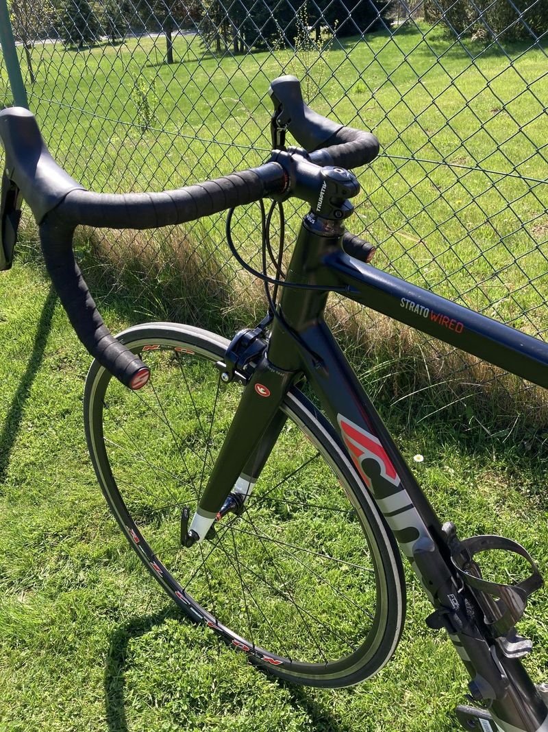 Silniční kolo Cinelli STRATO Wired 