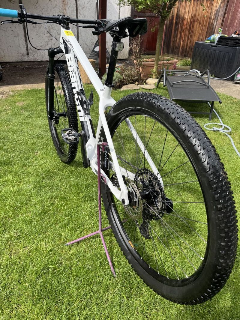 BIANCHI Nitron, velikost M / 17”