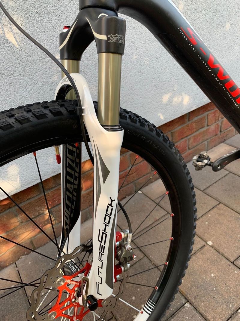 S-Works Stumpjumper Carbon HT. STAV NOVÉHO KOLA!!! DOŽIVOTNÍ ZÁRUKA NA RÁM!!!
