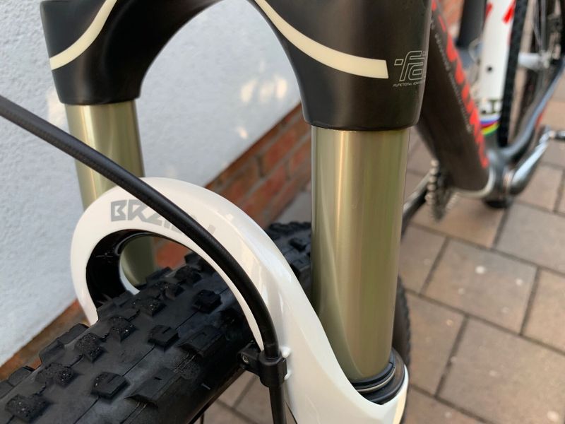S-Works Stumpjumper Carbon HT. STAV NOVÉHO KOLA!!! DOŽIVOTNÍ ZÁRUKA NA RÁM!!!