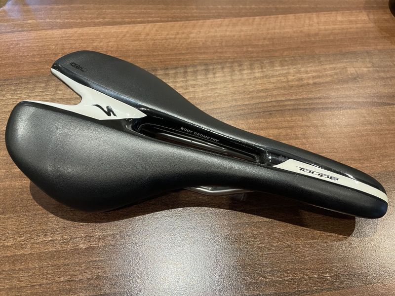 Sedlo Specialized Toupe 143mm