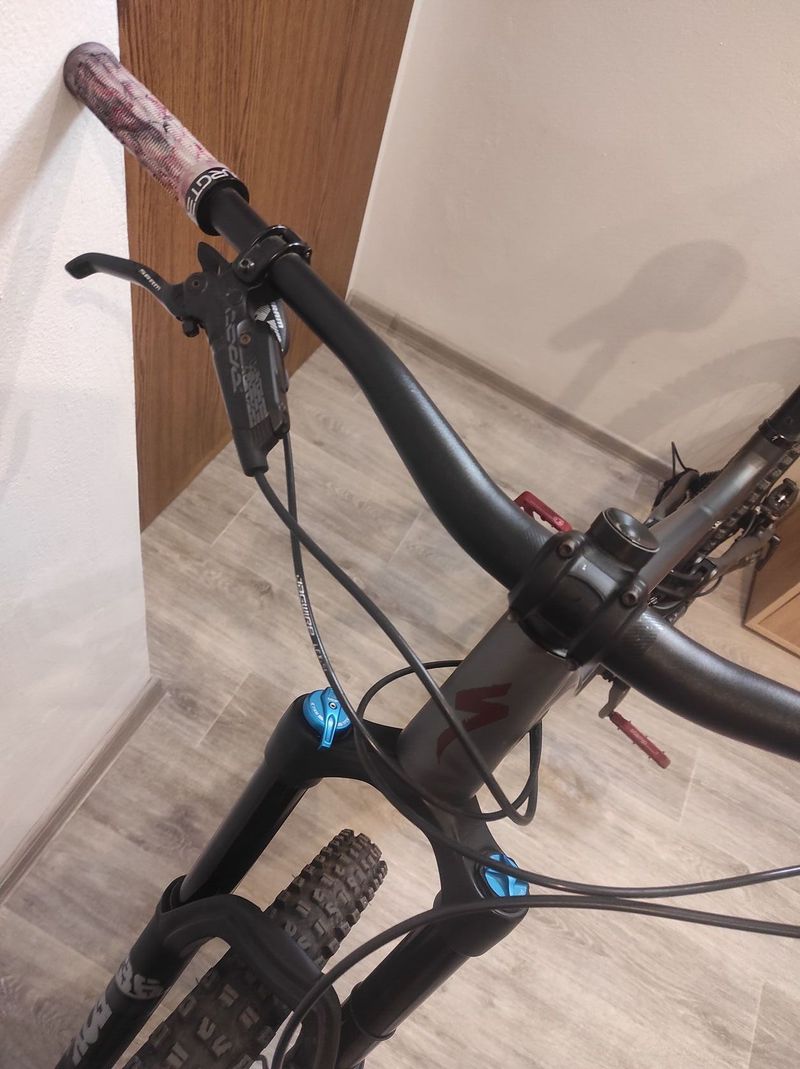 SPECIALIZED STATUS S4 160mm horské kolo 