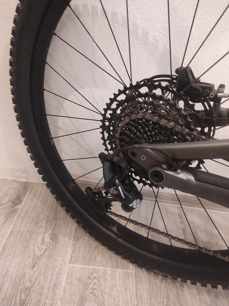 SPECIALIZED STATUS S4 160mm horské kolo 