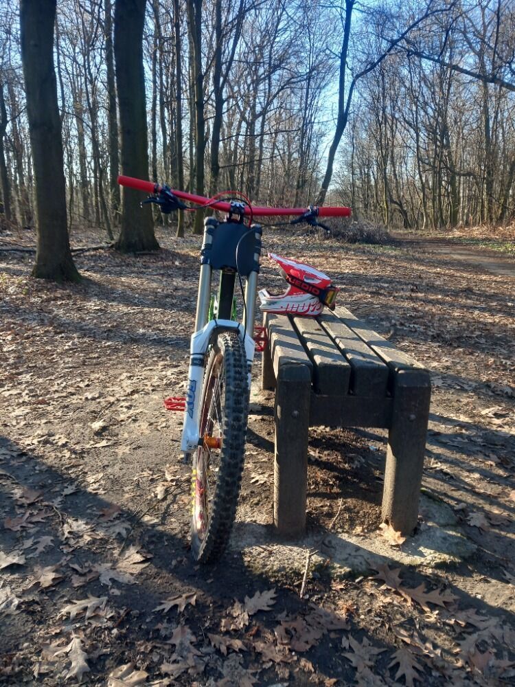 Mondraker Summum Pro Team Limited Edition