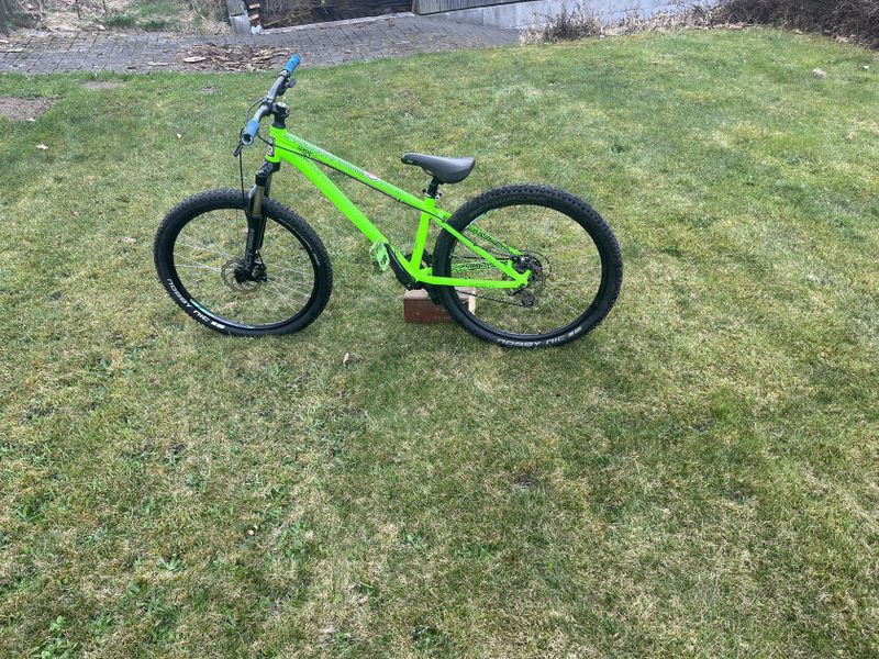 Kellys whip 10