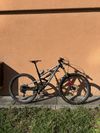 Focus Sam - DT SWISS ráfky, FOX 34 vidlice, Rockshox tlumič, SRAM GX, Shimano SLX brzdy