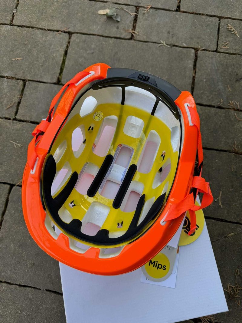 POC Octal MIPS Orange AVIP S nová, nepoužitá