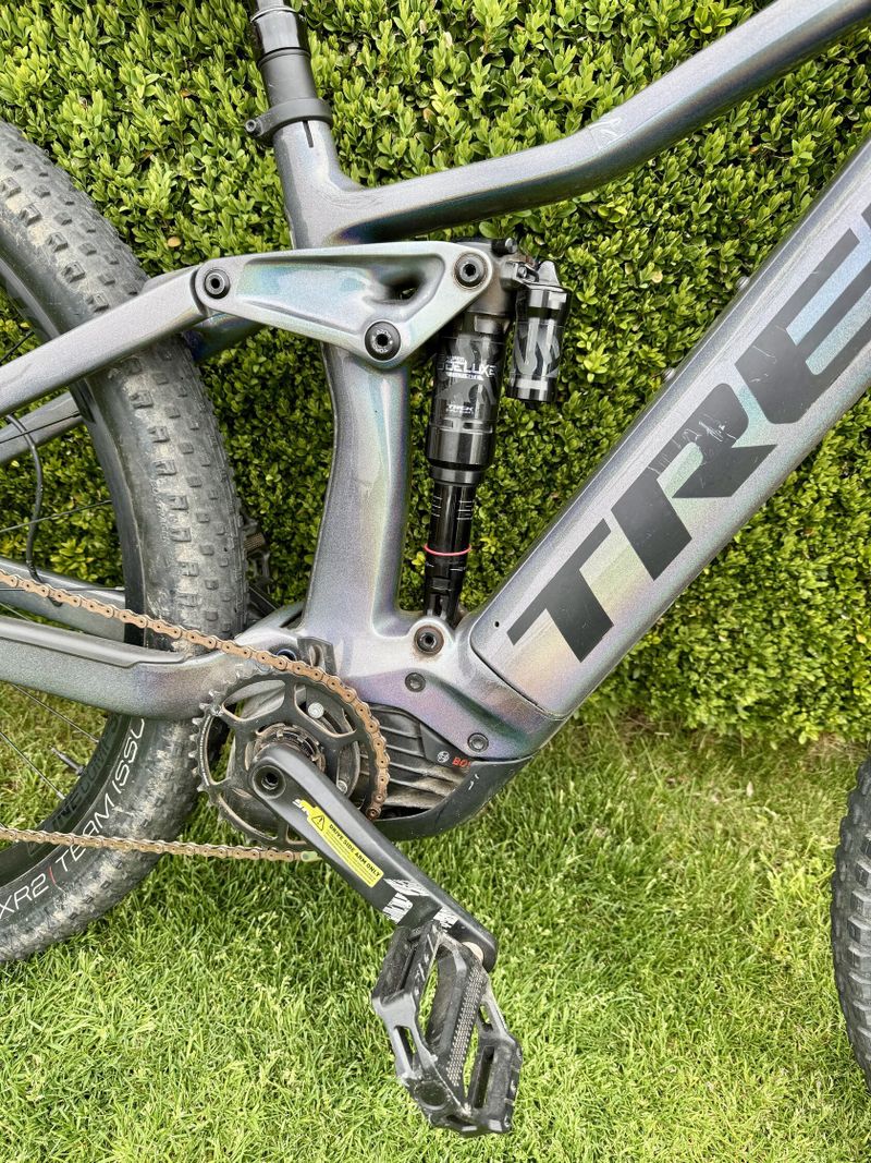 Trek Rail 9.8 GX S 29 Icon Prismatic Pearl 2020, unikátní barva Chameleon