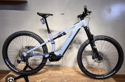 Cube Stereo Hybrid ONE44 HPC Race 800