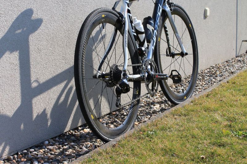 REZERVOVÁNO - Sintesi M2, elektronická sada Shimano Ultegra Di2, kola Mavic Cosmic SL