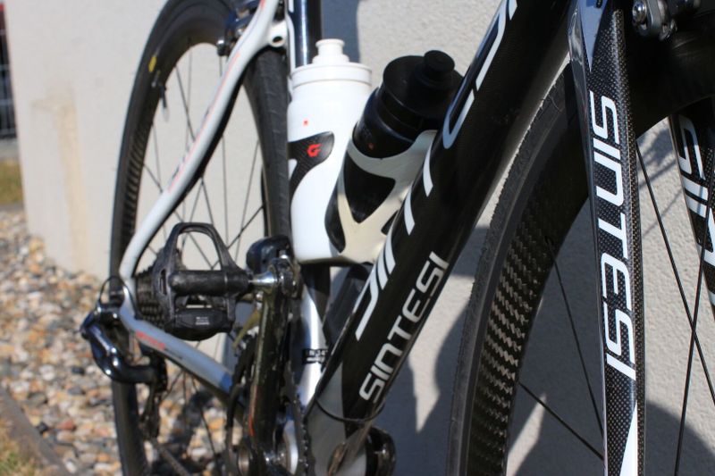 REZERVOVÁNO - Sintesi M2, elektronická sada Shimano Ultegra Di2, kola Mavic Cosmic SL
