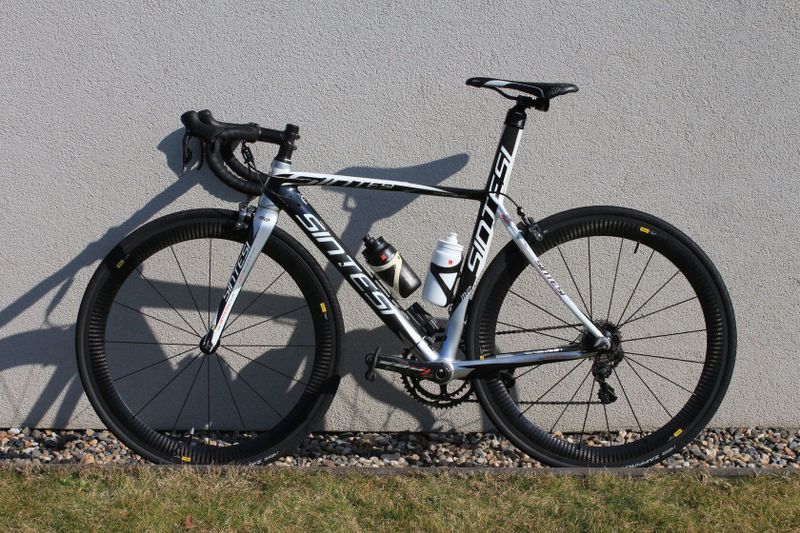 REZERVOVÁNO - Sintesi M2, elektronická sada Shimano Ultegra Di2, kola Mavic Cosmic SL