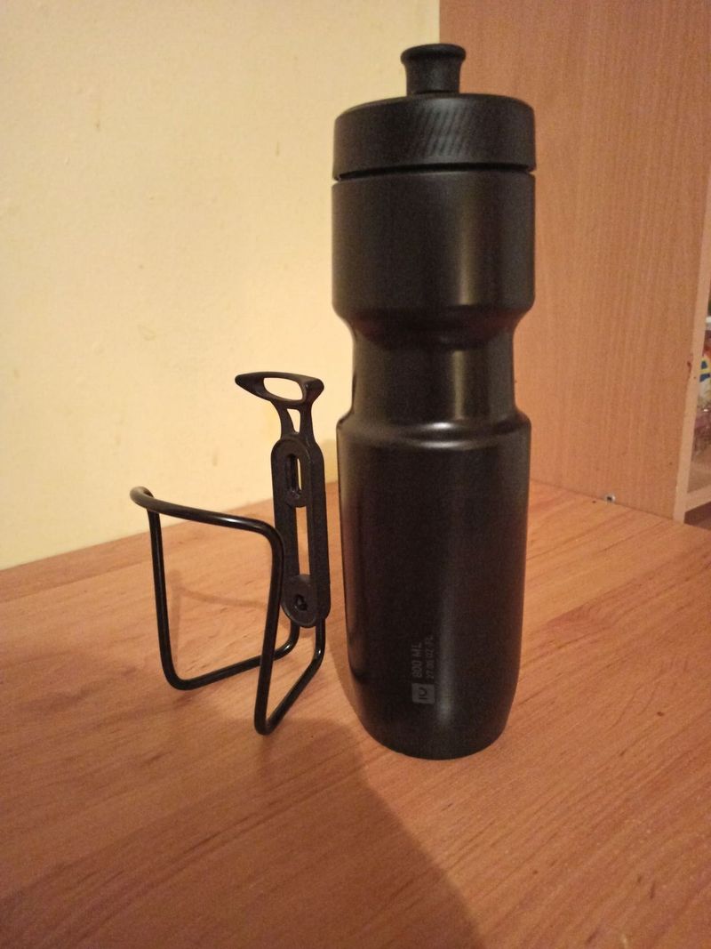 Držákna telefon, multiklíč, řetězový zámek, držák s lahví 