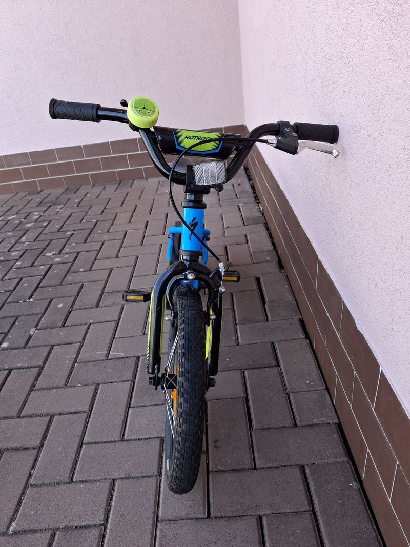 Specialized Hotrock 16