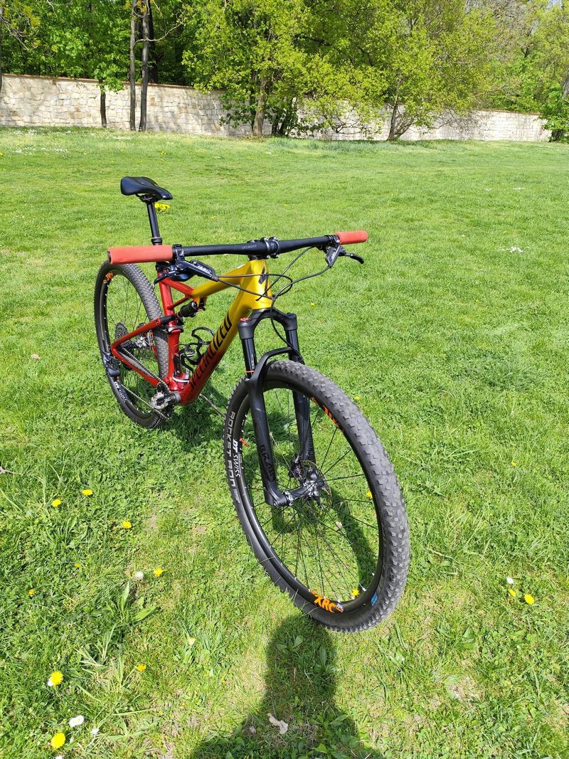 Specialized Epic 2018 - GX EAGLE, DT Swiss 1200, XX1 kliky, vel.M, po servisu odpružení