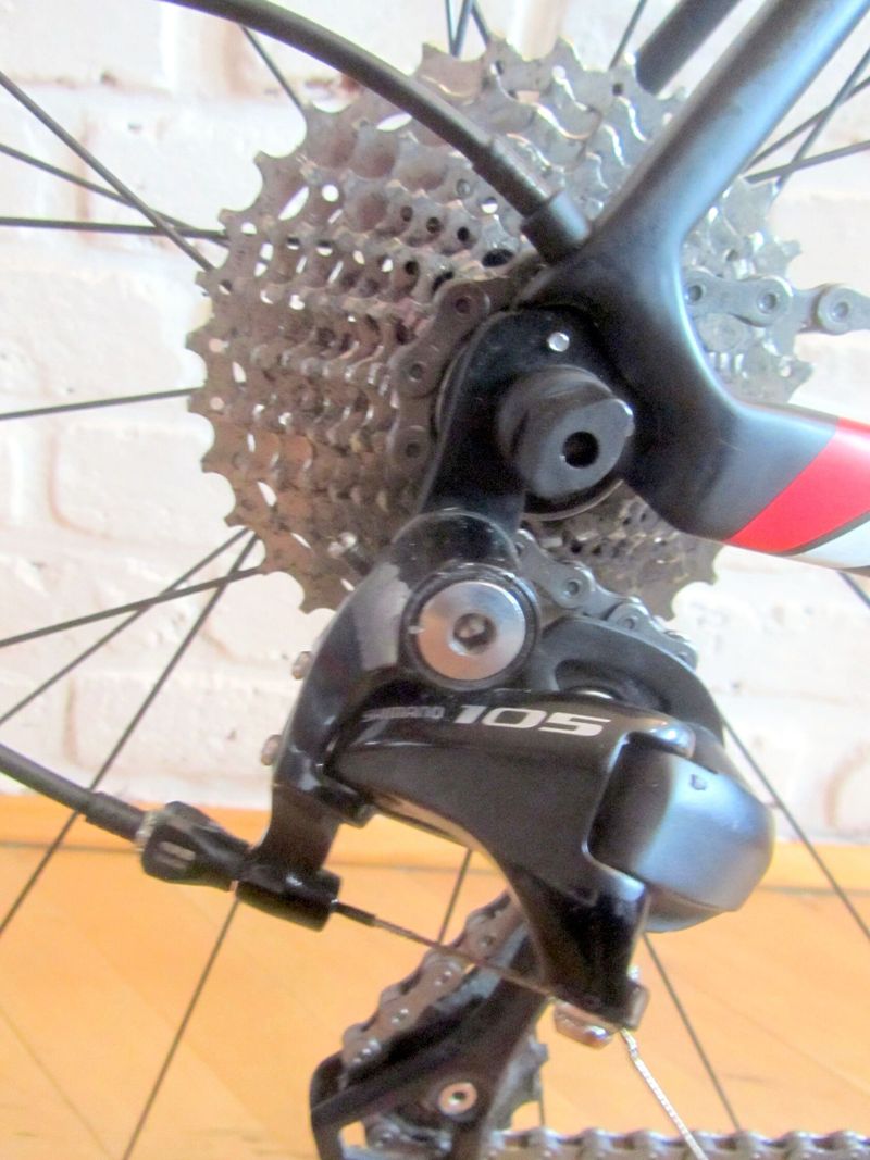 SPECIALIZED ROUBAIX na Shimano 105, 54 cm. Zánovní.