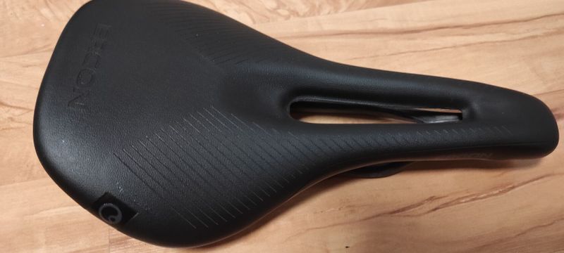 Sedlo Ergon SR Pro Carbon 170g