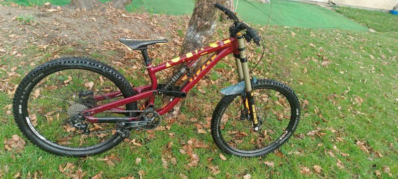 Prodám sjezdové kolo Scott Voltage FR 720