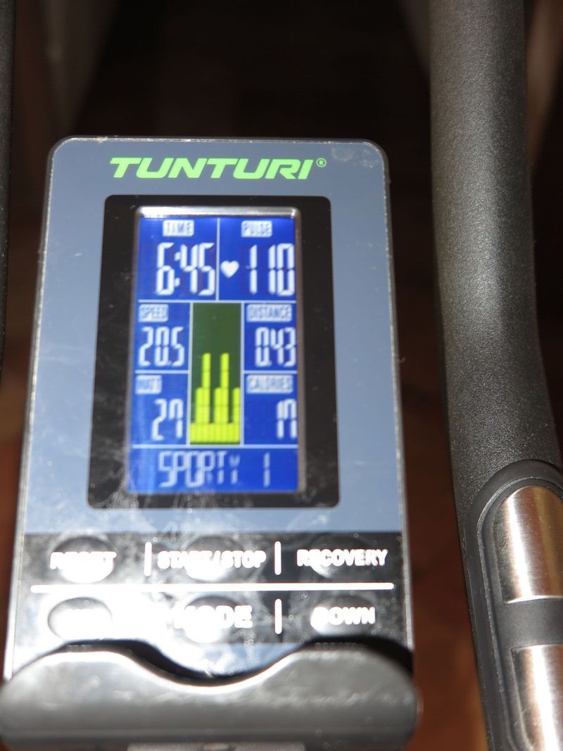 Špičkový cyklotrenažér TUNTURI S40 Perfektní stav
