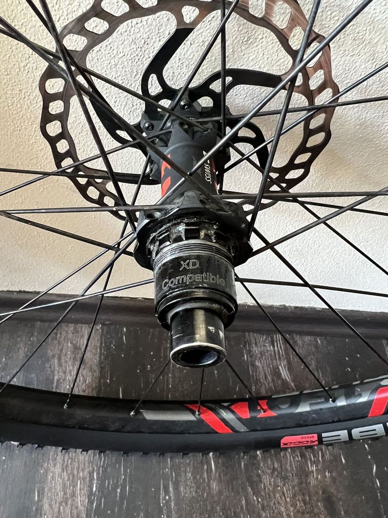 Zapletená kola DT SWISS XR 1501 29er