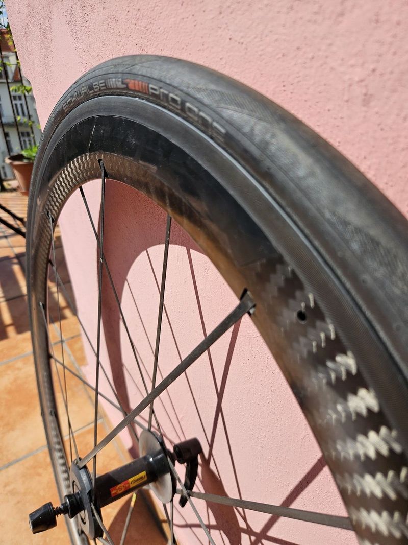Karbonová zapletená kola Mavic Cosmic Carbone SLR Exalith
