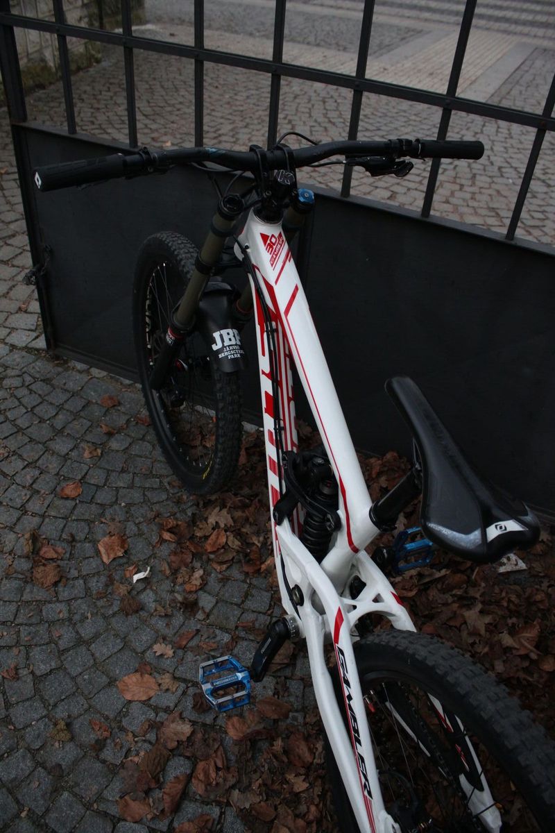 Scott Gambler 30 ram L kola 26