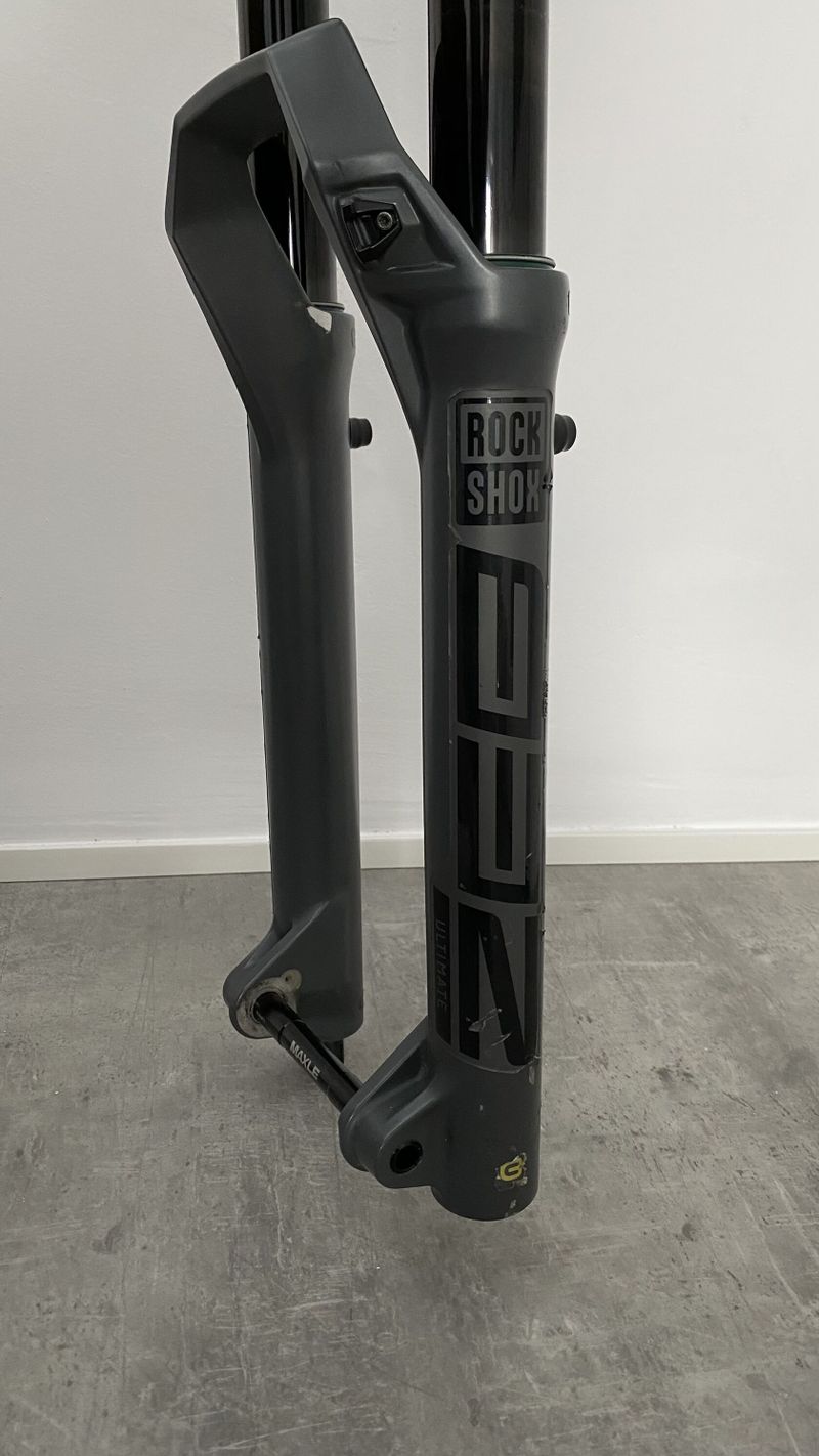 Rockshox zeb ultimate, 180mm, 27.5", charger 3