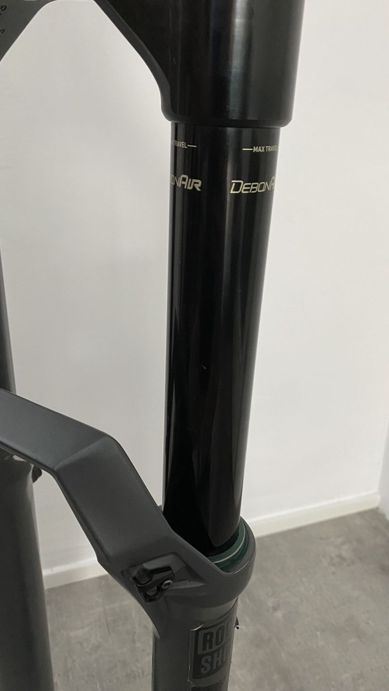 Rockshox zeb ultimate, 180mm, 27.5", charger 3