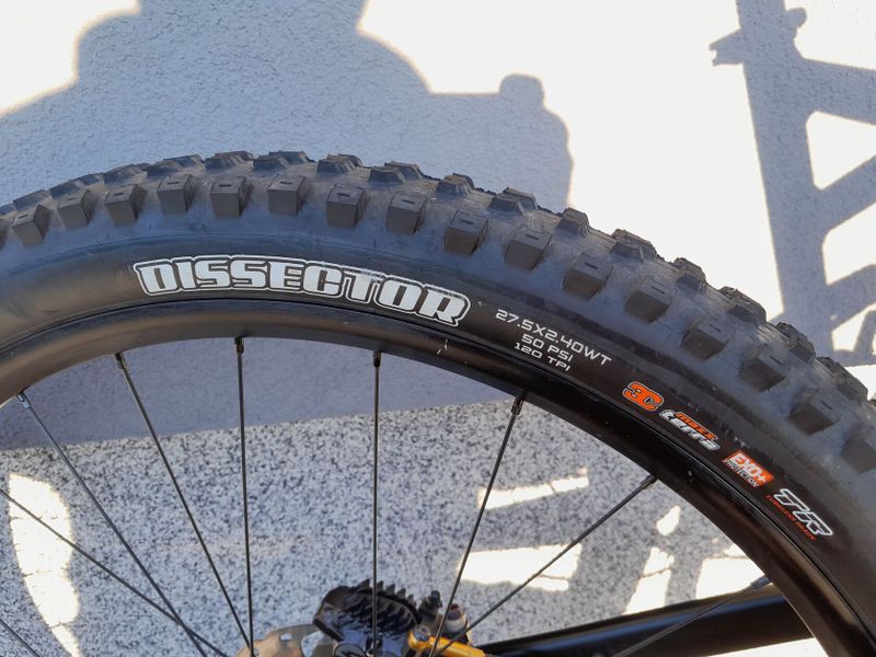 Specialized Enduro Comp 650b výborný stav