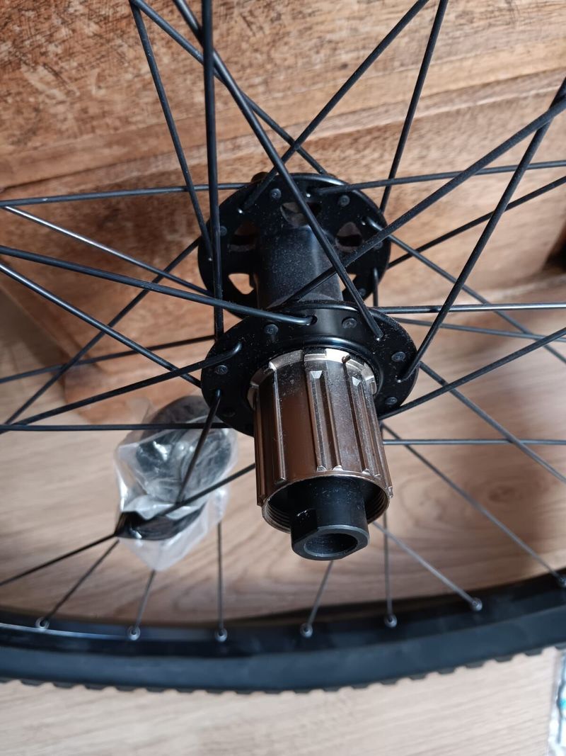 zánovní kola Roval z kola Specialized