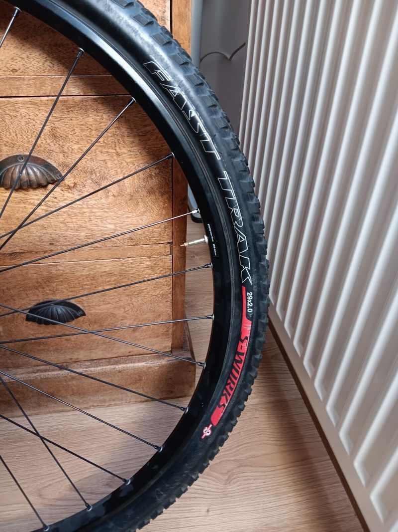 zánovní kola Roval z kola Specialized