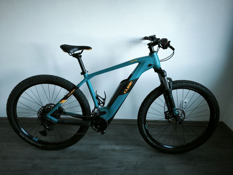 Prodám REACTION HYBRID PRO 500, vel. 21, 12 speed