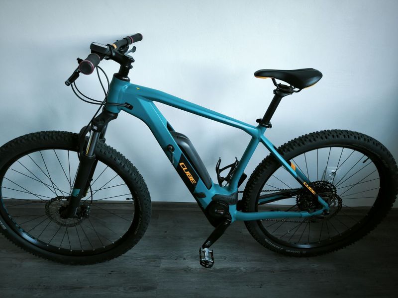 Prodám REACTION HYBRID PRO 500, vel. 21, 12 speed
