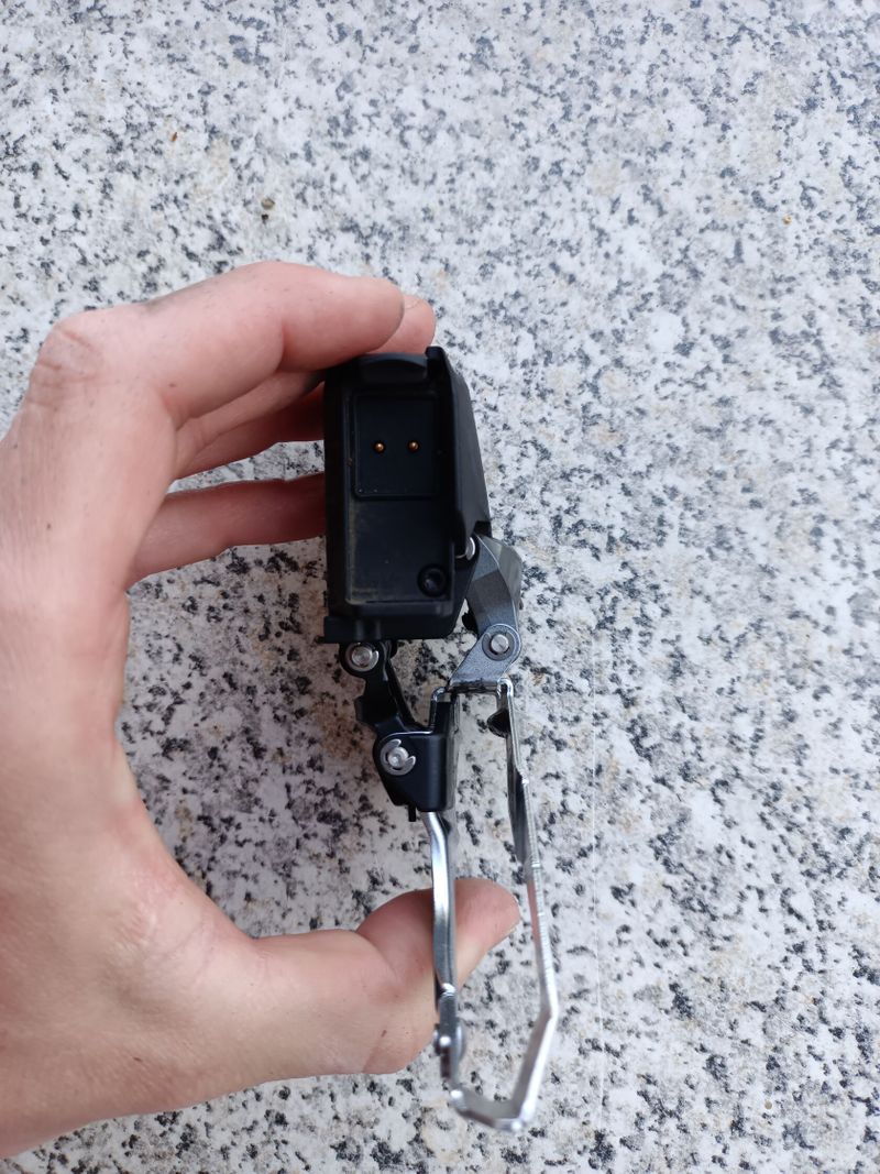 Přesmykač Sram Rival AXS 