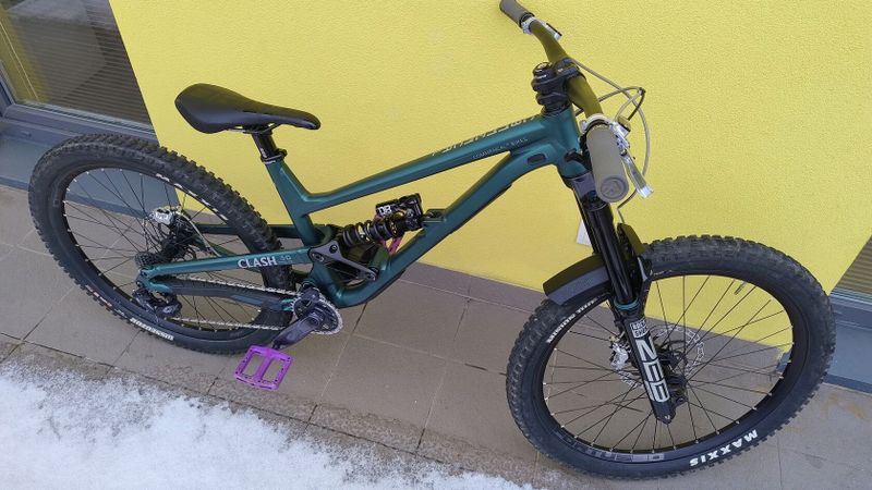 Commencal Clash V2 2023