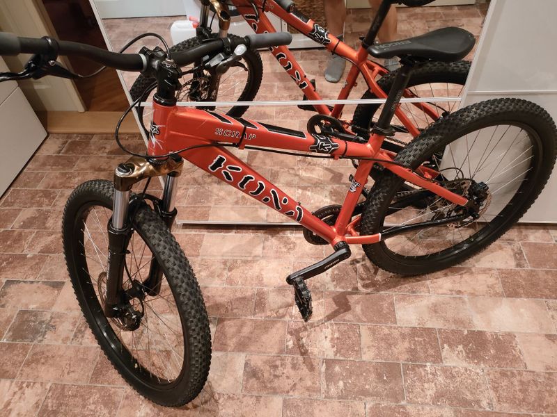 Kona Scrap, lokálně prelak a foliie