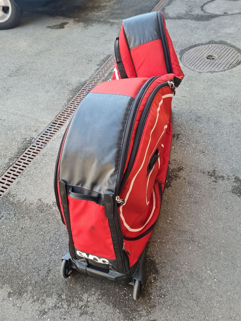 Evoc, transportní kufr na kolo