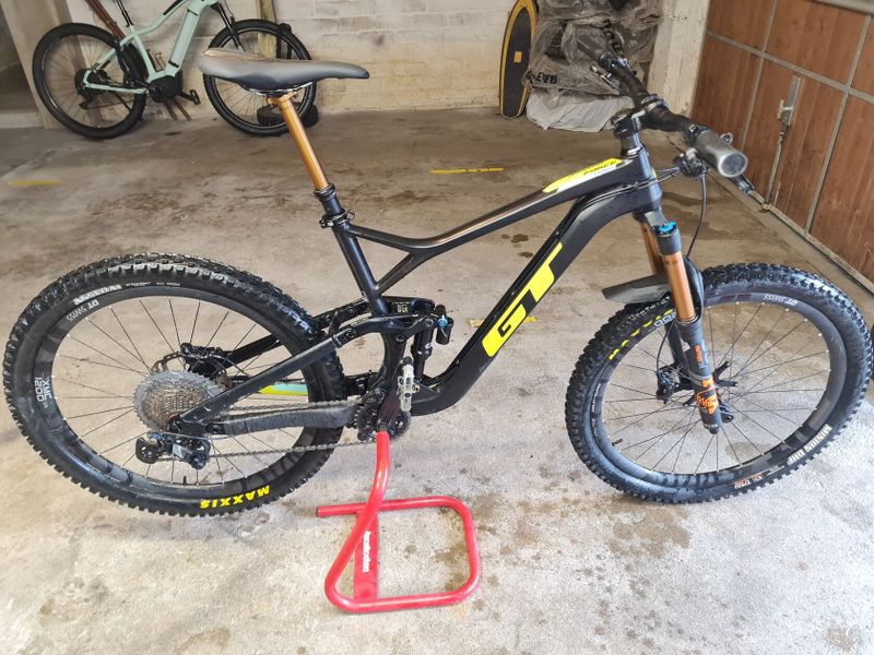 GT Force carbon Expert