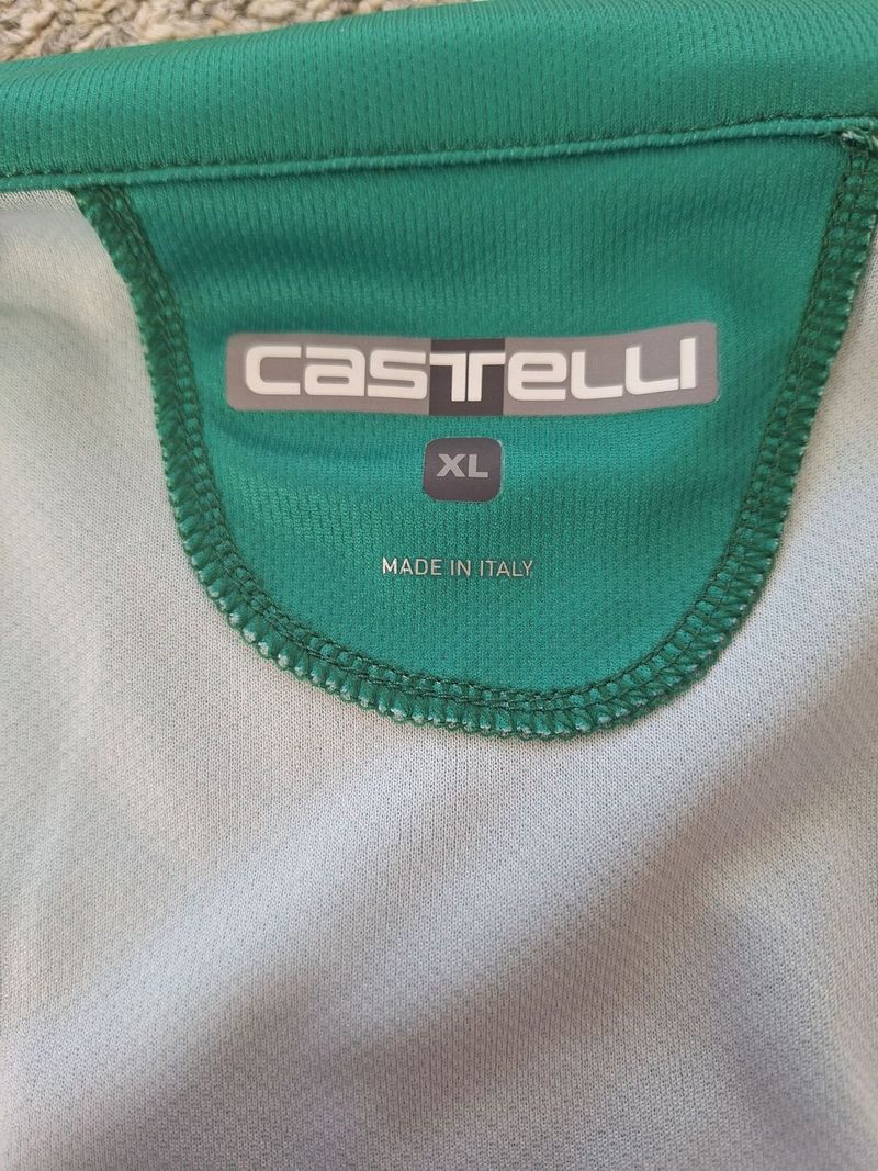 Dres Castelli (model La Mitica), vel. XL