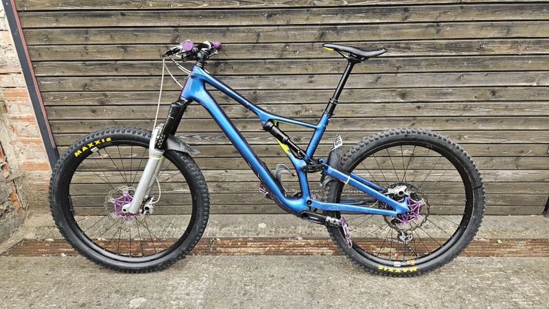 Karbonovy Specialized Stumpjumper 27,5 vel L