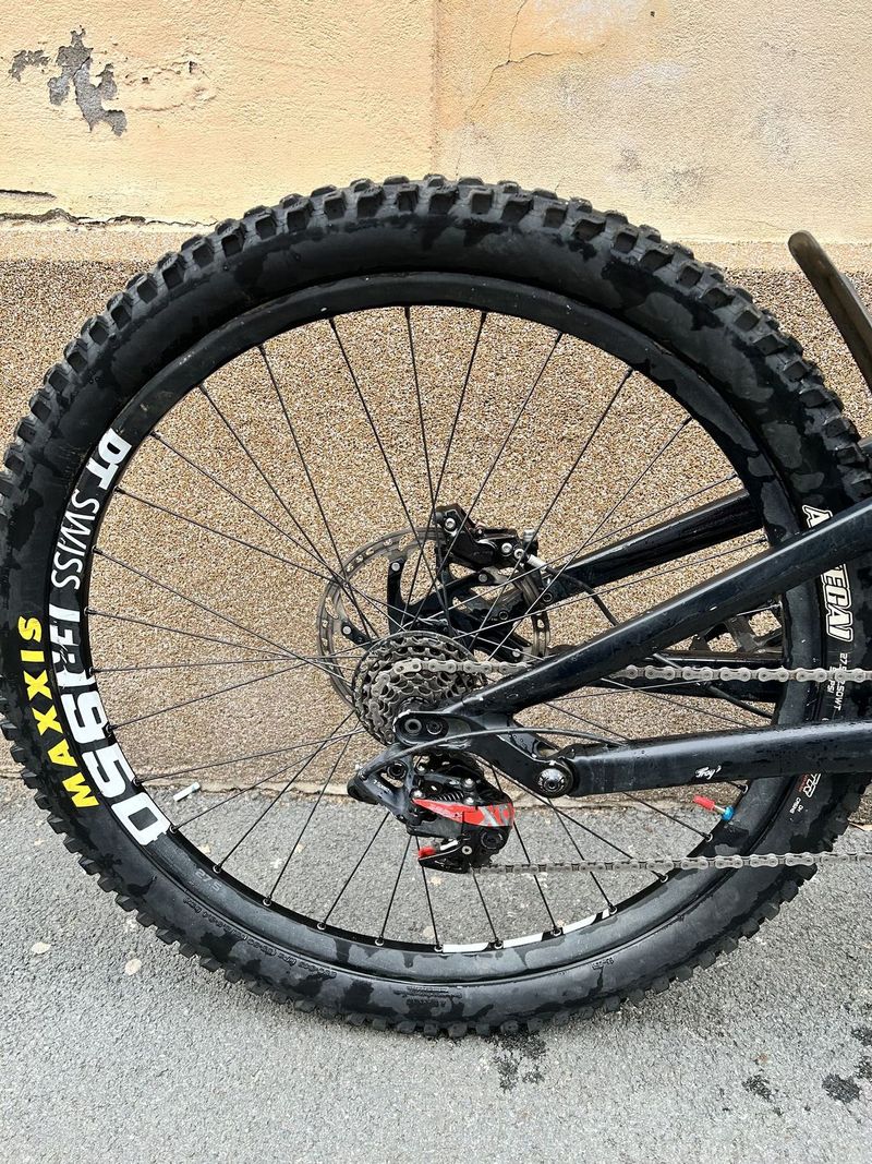 Canyon Sender CF 9.0