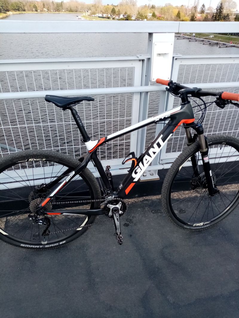Karbonové horské kolo Giant Advanced XTC 29" vel. L, Shimano XT/SLX 2x10, 