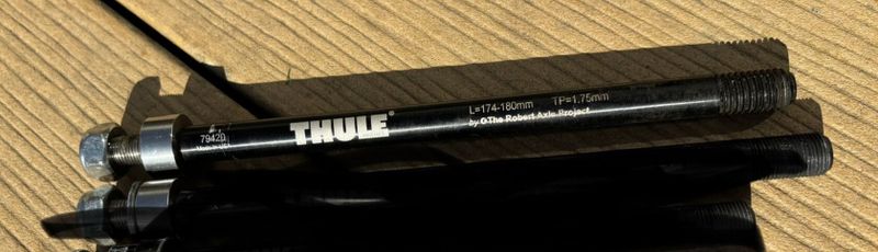 Thule pevne osu cyklovozik Chariot atd - 174/180mm M12x1.75
