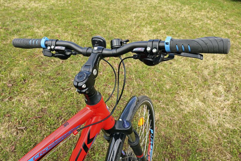 Prodám crossové kolo najeto 200 km.